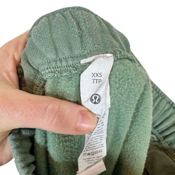 Lululemon Scuba Mid-Rise Oversized Jogger *Regular
Grey Eucalyptus W5GI0S - Picture 9 of 10